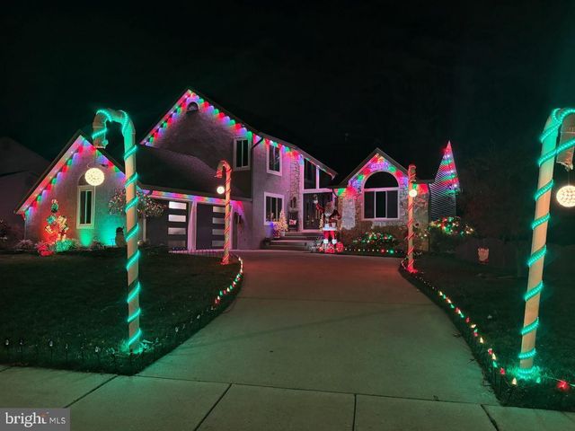 31 MERCER DR, Sicklerville, NJ 08081