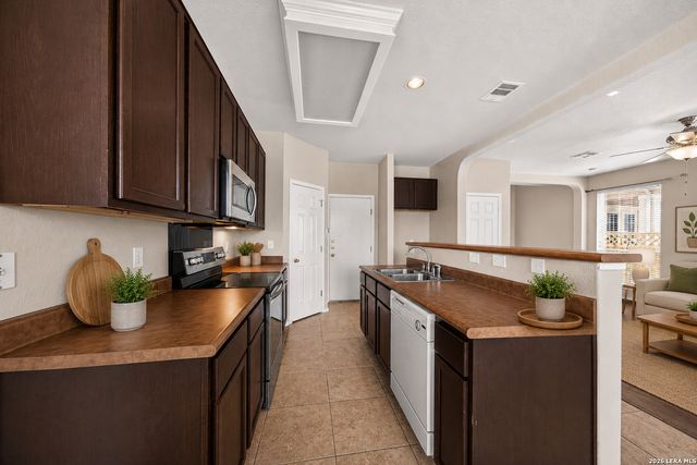 6706 BISCAY HBR, San Antonio, TX 78249