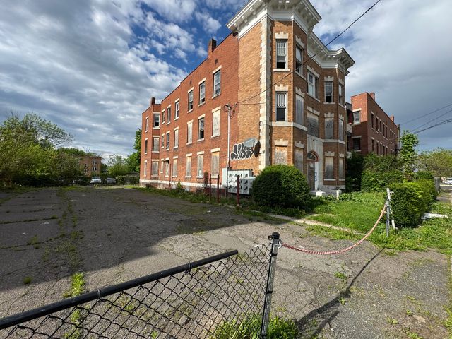 12-14 South Street, Hartford, CT 06114
