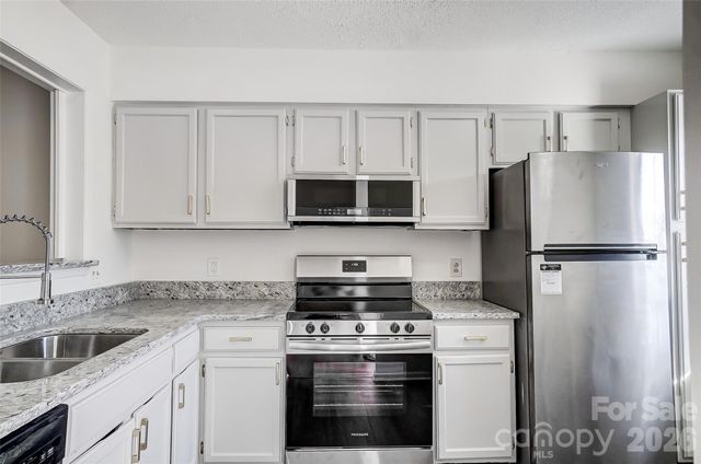 3109 Heathstead Place, Charlotte, NC 28210