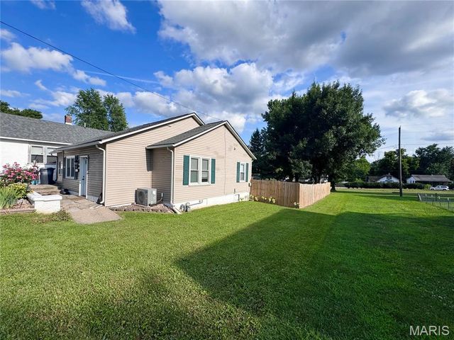 3015 Marsh Avenue, Hannibal, MO 63401
