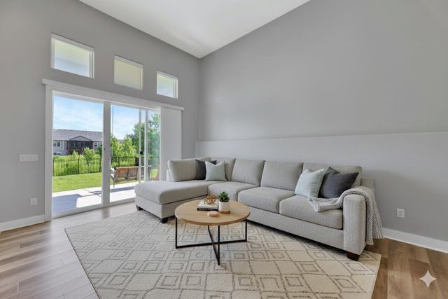 3903 N Estancia Ct, Wichita, KS 67205