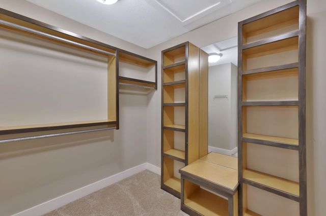 3903 N Estancia Ct, Wichita, KS 67205