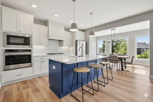 3903 N Estancia Ct, Wichita, KS 67205