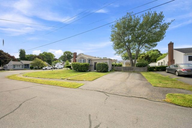 6 Evans Road, Stoneham, MA 02180