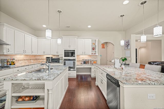 24219 Gazania Bluff, San Antonio, TX 78260