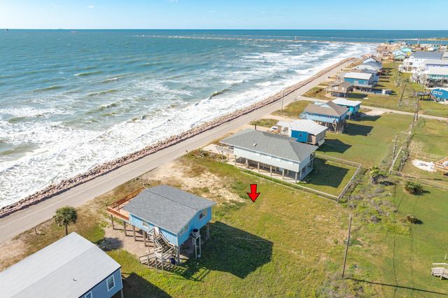 802 Beach Drive, Surfside Beach, TX 77541