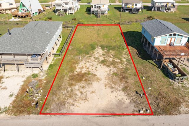 802 Beach Drive, Surfside Beach, TX 77541