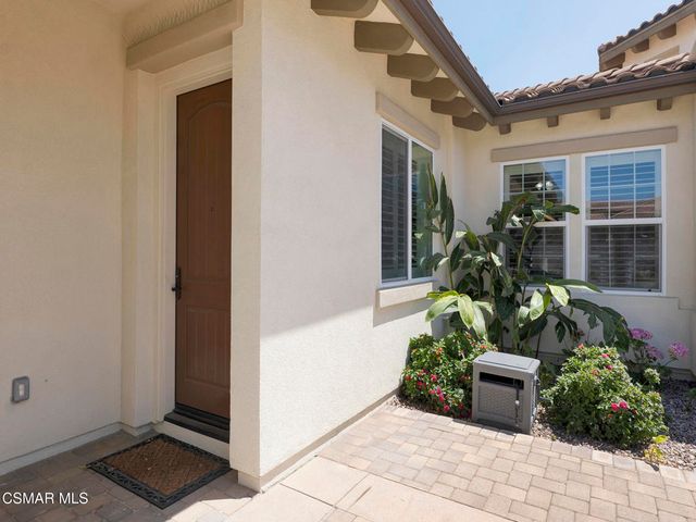 11290 Crenshaw Street, Moorpark, CA 93021