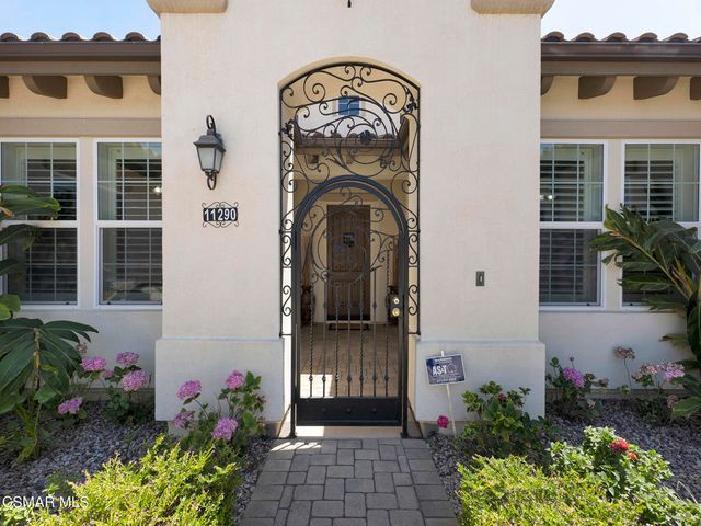 11290 Crenshaw Street, Moorpark, CA 93021