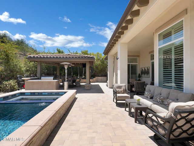 11290 Crenshaw Street, Moorpark, CA 93021
