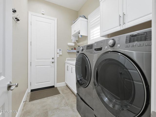 11290 Crenshaw Street, Moorpark, CA 93021