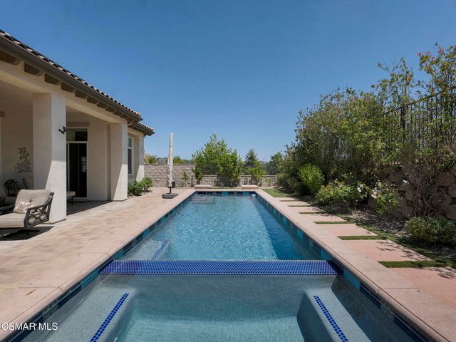 11290 Crenshaw Street, Moorpark, CA 93021