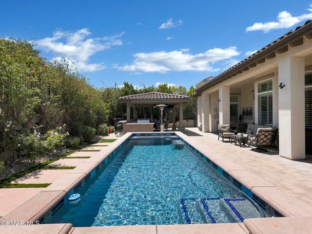 11290 Crenshaw Street, Moorpark, CA 93021