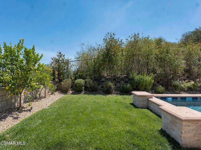11290 Crenshaw Street, Moorpark, CA 93021