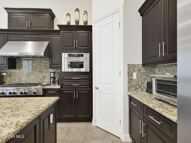 11290 Crenshaw Street, Moorpark, CA 93021