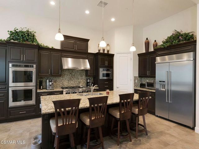11290 Crenshaw Street, Moorpark, CA 93021
