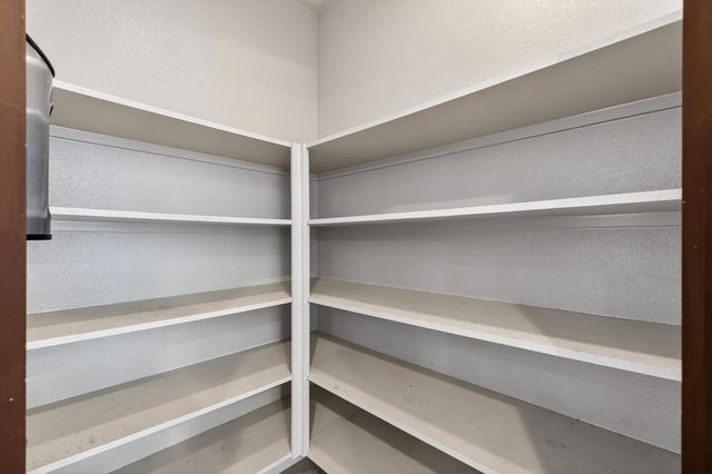 7233 W San Carlos Avenue, Fresno, CA 93723