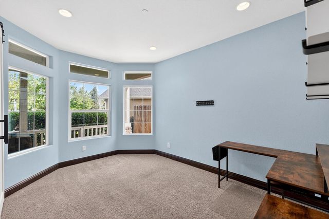 7233 W San Carlos Avenue, Fresno, CA 93723