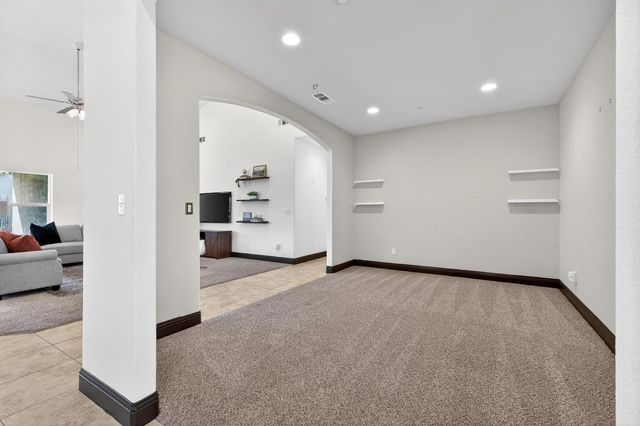 7233 W San Carlos Avenue, Fresno, CA 93723