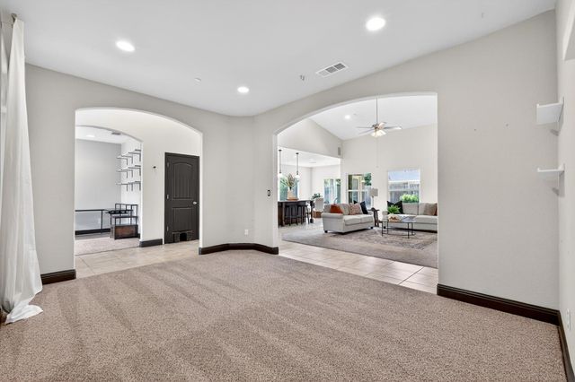 7233 W San Carlos Avenue, Fresno, CA 93723