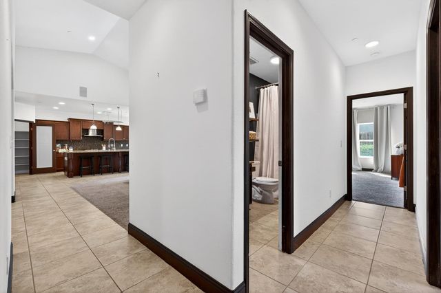 7233 W San Carlos Avenue, Fresno, CA 93723