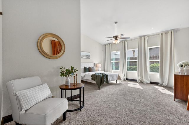 7233 W San Carlos Avenue, Fresno, CA 93723