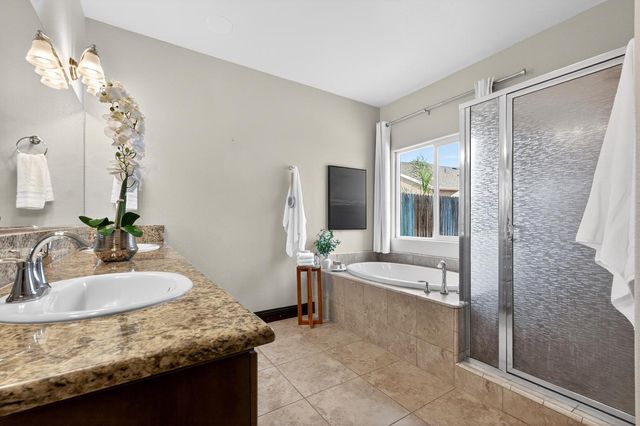 7233 W San Carlos Avenue, Fresno, CA 93723