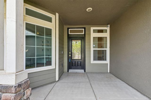 7233 W San Carlos Avenue, Fresno, CA 93723