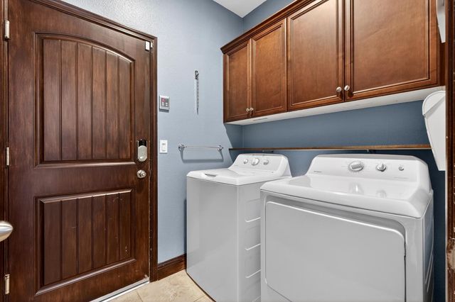 7233 W San Carlos Avenue, Fresno, CA 93723