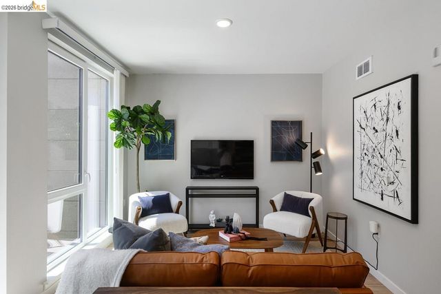 260 Brooklyn Basin Way 550, Oakland, CA 94606