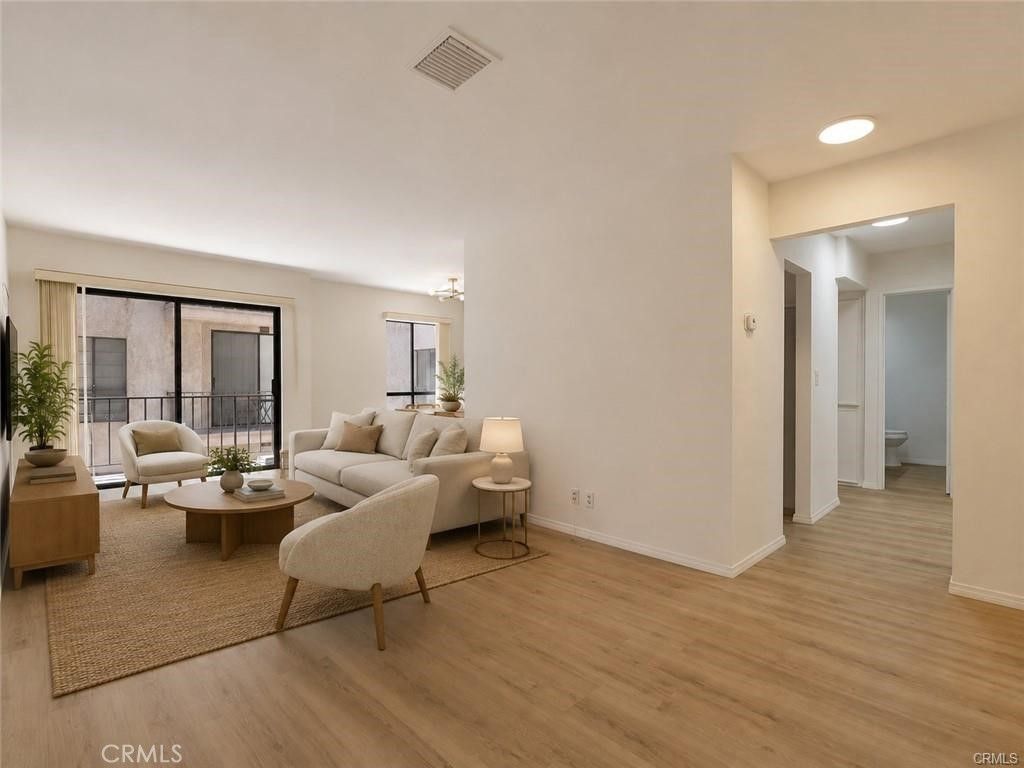 7300 Franklin Avenue 354, Los Angeles, CA 90046 — photo 3