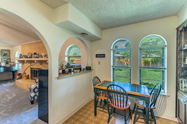 2221 Vanderbilt Court, Denton, TX 76201