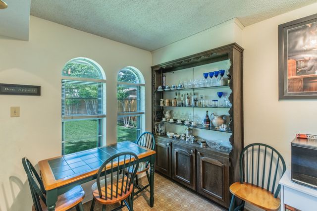 2221 Vanderbilt Court, Denton, TX 76201