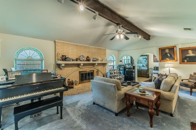 2221 Vanderbilt Court, Denton, TX 76201