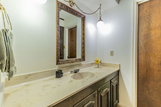 2221 Vanderbilt Court, Denton, TX 76201
