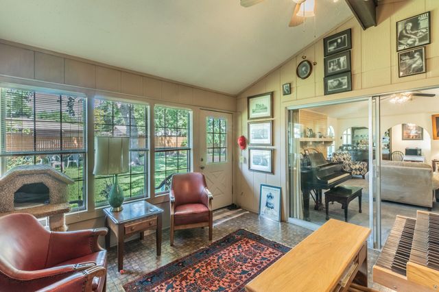 2221 Vanderbilt Court, Denton, TX 76201