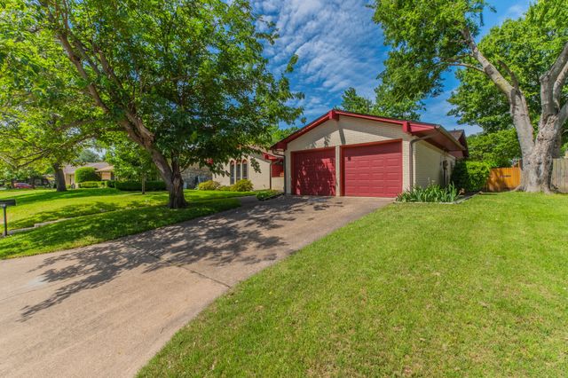 2221 Vanderbilt Court, Denton, TX 76201