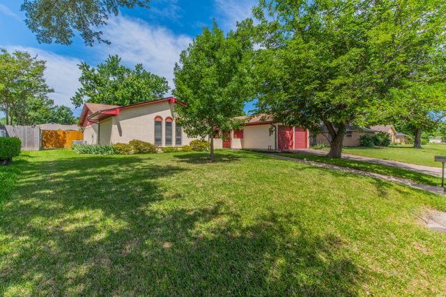 2221 Vanderbilt Court, Denton, TX 76201