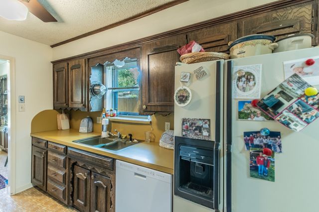 2221 Vanderbilt Court, Denton, TX 76201