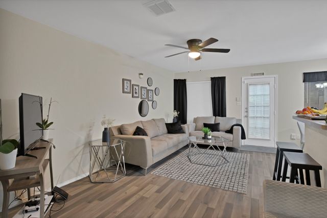 5652 Giddyup Lane, Fort Worth, TX 76179