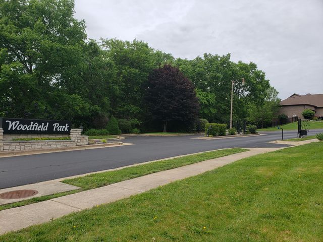 5396 S Woodfield Avenue, Springfield, MO 65810