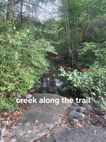 5396 S Woodfield Avenue, Springfield, MO 65810