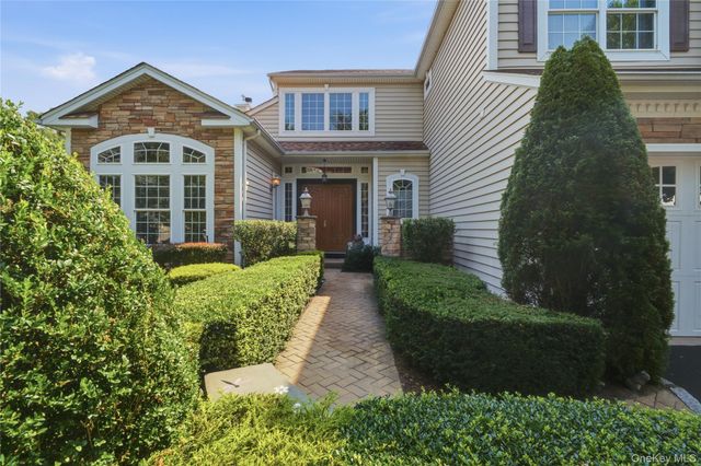35 Monterrey Drive, Saint James, NY 11780