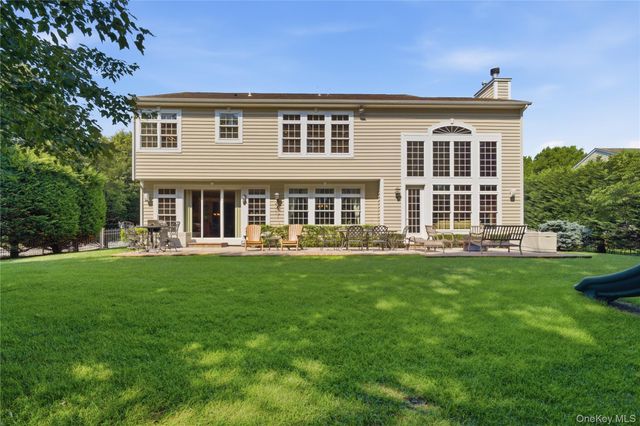 35 Monterrey Drive, Saint James, NY 11780