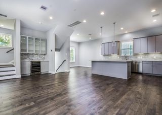 8409 Hempstead Road F, Houston, TX 77008