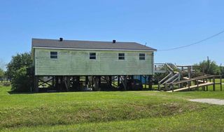 2208 Nelson Avenue, Port Bolivar, TX 77650