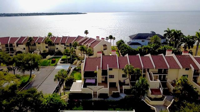 7550 SUNSHINE SKYWAY LANE S P11, St Petersburg, FL 33711