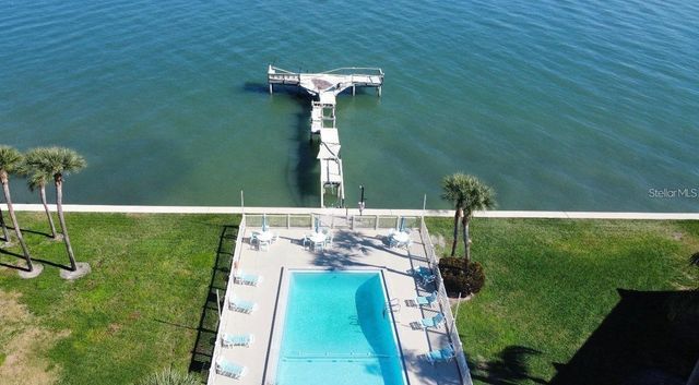 7550 SUNSHINE SKYWAY LANE S P11, St Petersburg, FL 33711