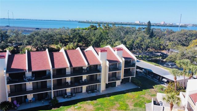 7550 SUNSHINE SKYWAY LANE S P11, St Petersburg, FL 33711